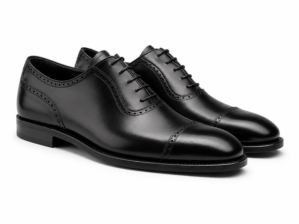 Noir Cap-Toe Oxford Shoes