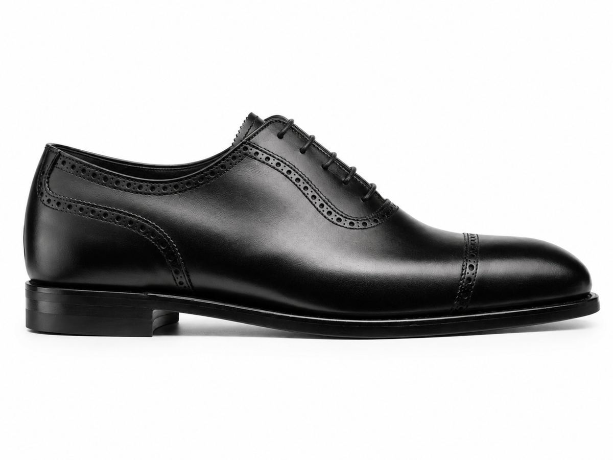 Noir Cap-Toe Oxford Shoes