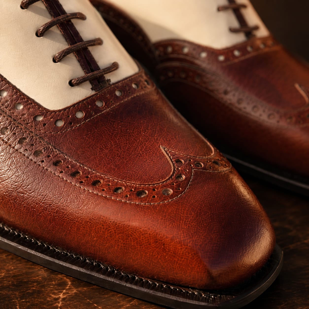 Two-Tone Leather Brogue Oxford Shoes